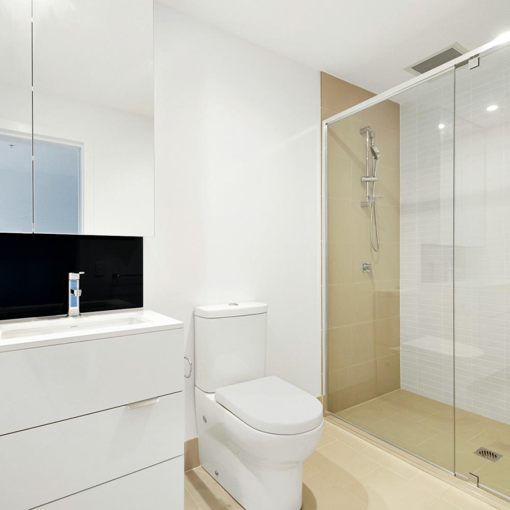 ensuite shower